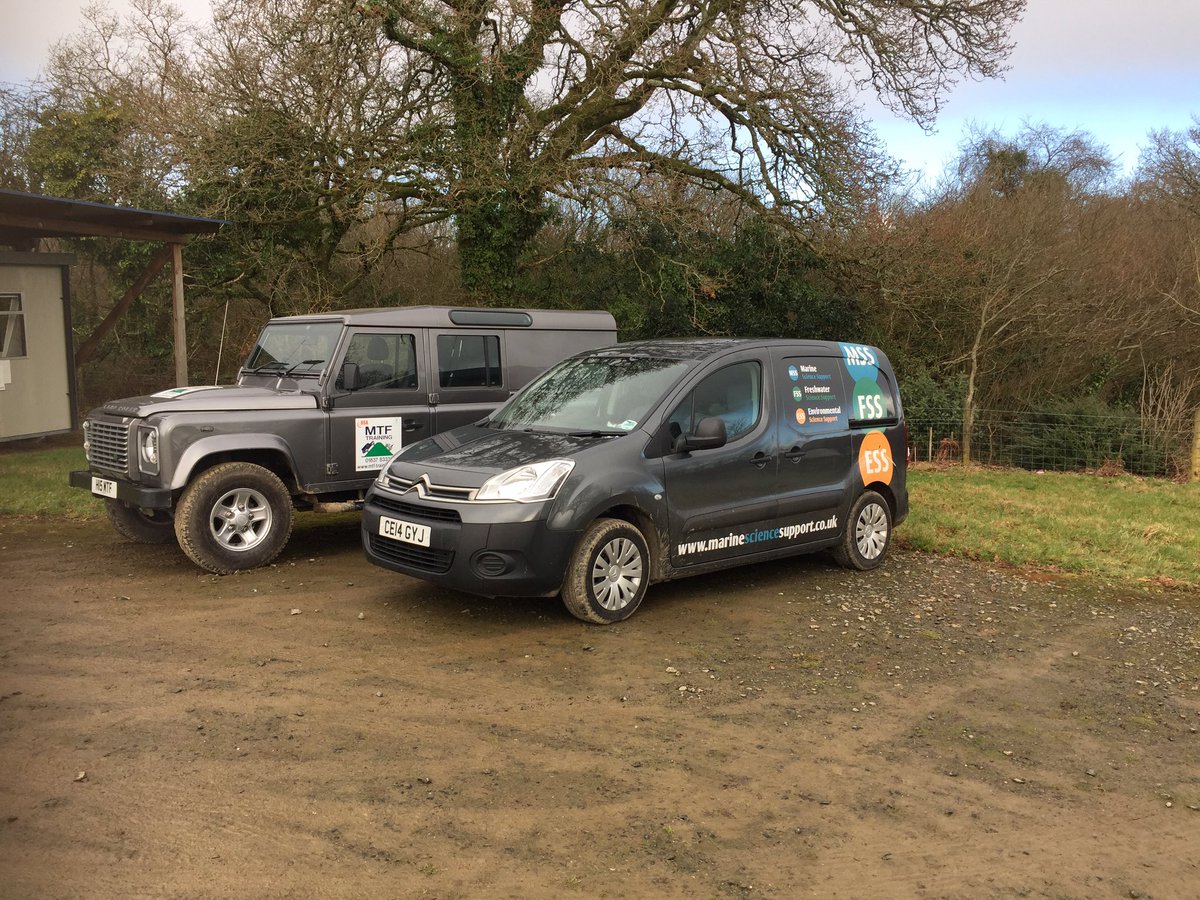 MSS_surveys's tweet photo. A really informative and fun day doing @LantraUK 4x4 course with @MTFTraining today.  Thanks Ian (and team to help pull me out again!) https://t.co/MKCSyVqSxl