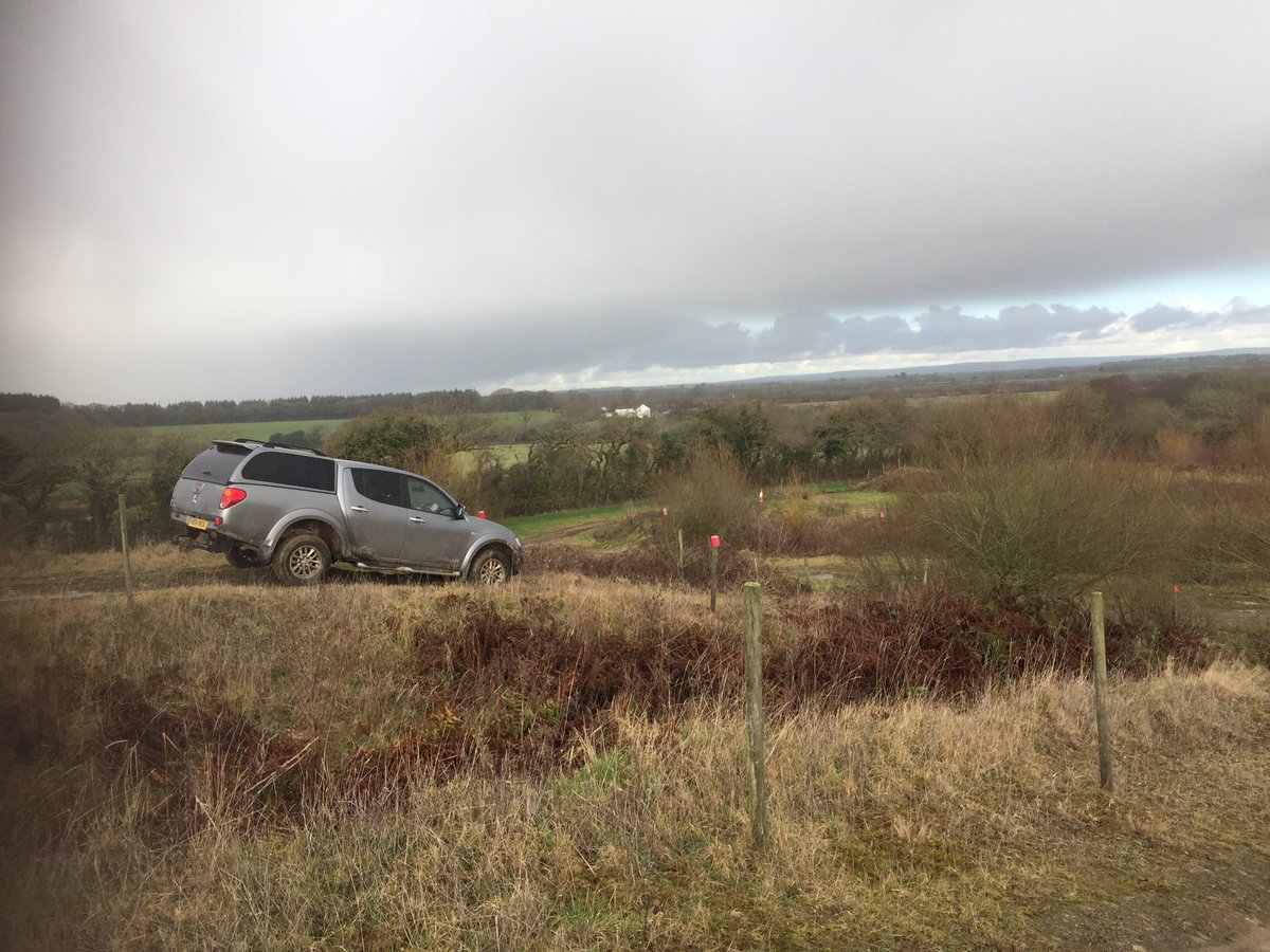 MSS_surveys's tweet photo. A really informative and fun day doing @LantraUK 4x4 course with @MTFTraining today.  Thanks Ian (and team to help pull me out again!) https://t.co/MKCSyVqSxl