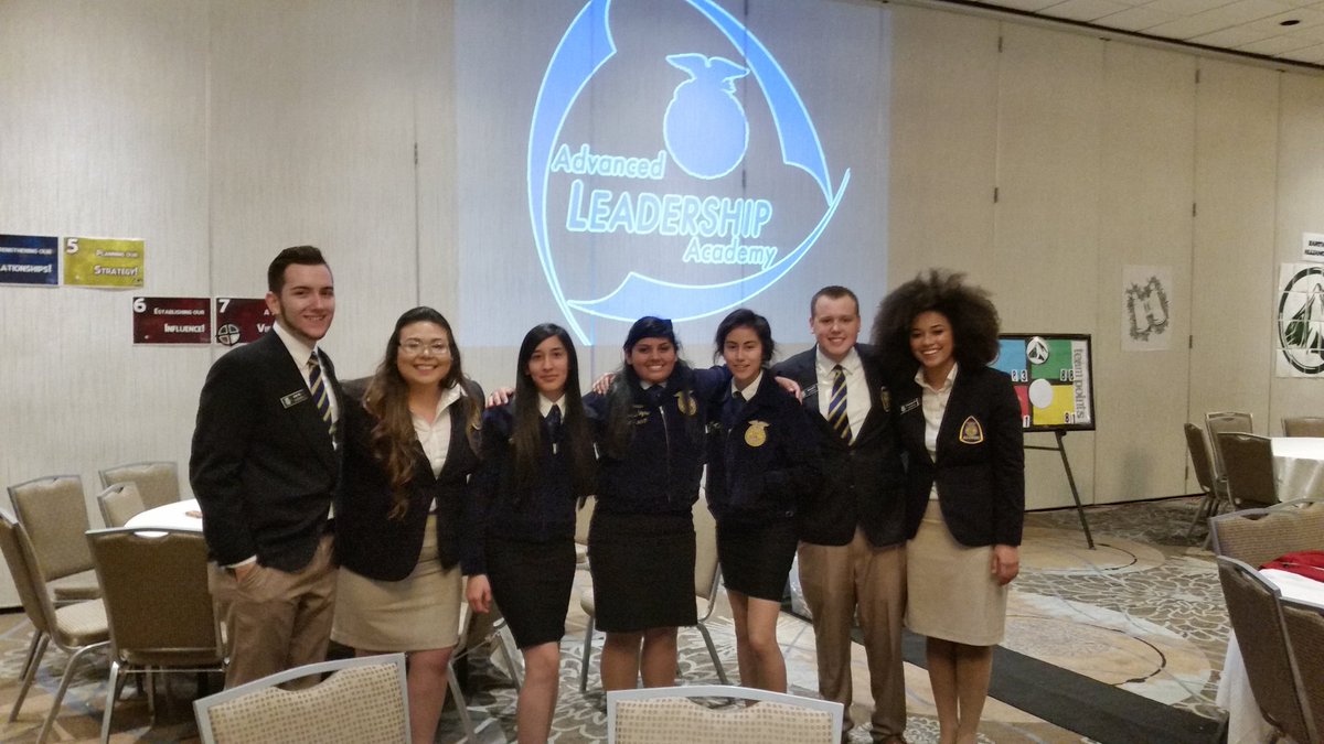 agteachIHS's tweet photo. Marlene Garcia and MFE attendees, Natalie Martin and Astrid Ortiz, with State FFA presenters of the Advanced Leadership Conference https://t.co/tBEuRAknrS
