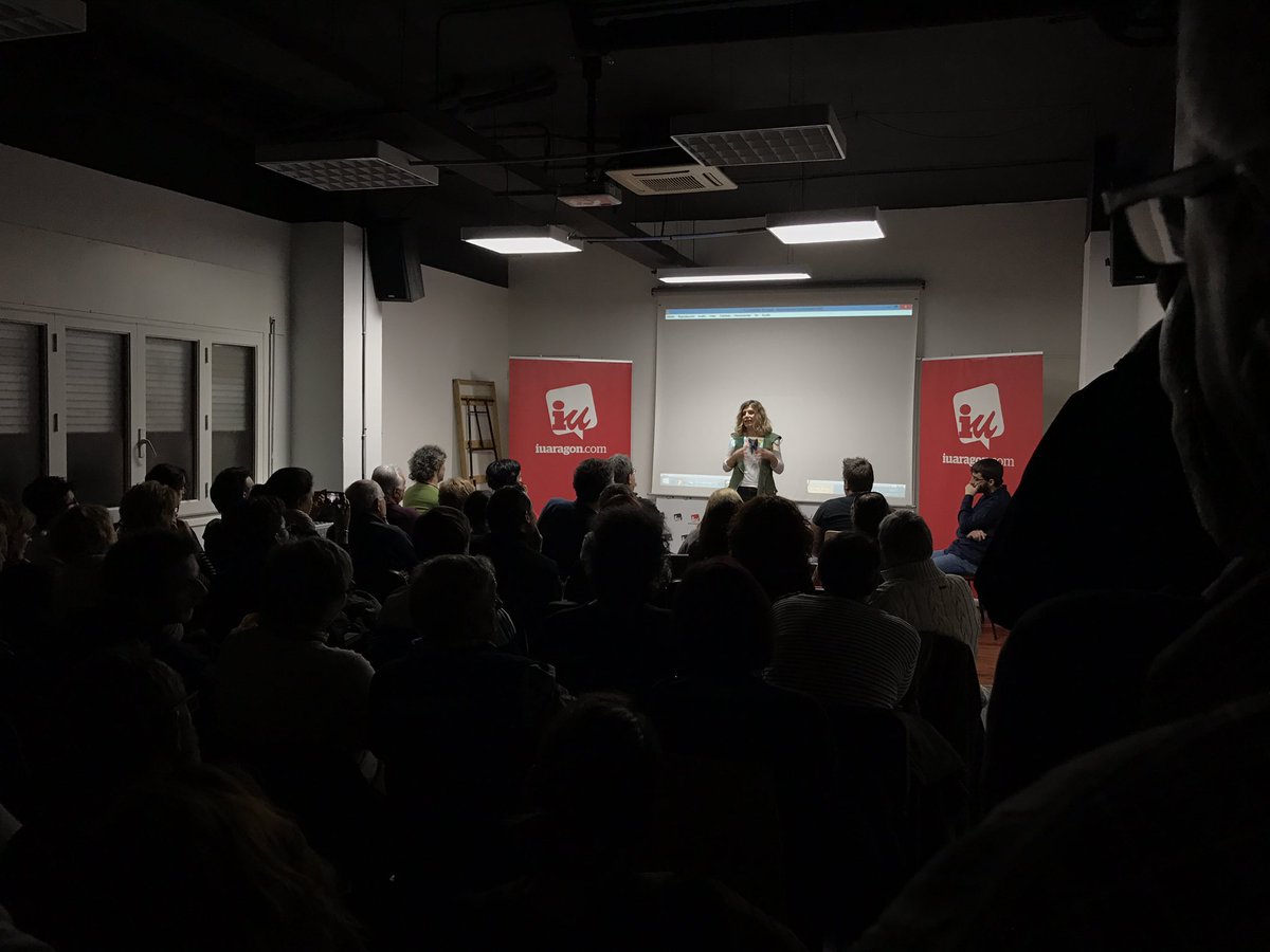 Ya en el coloquio del documental #TuSientate de <a href="/judithprat22/">Judith Prat</a> que se presentaba hoy en la sede de <a href="/iu_aragon/">IU Aragón🔻✳️</a> 
¡Llenazo!