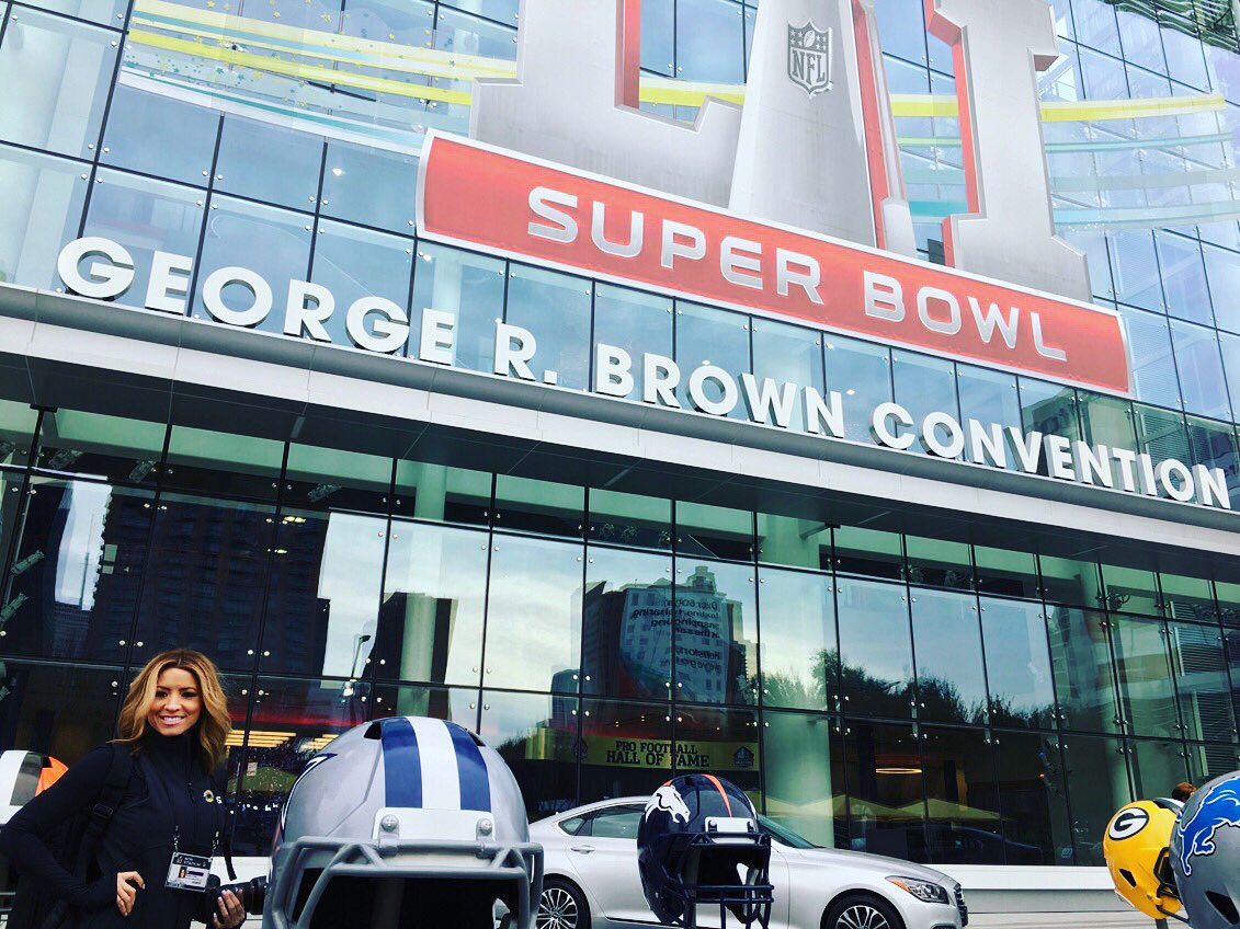 morganwjordan's tweet photo. #superbowl51 #futureflight #dallascowboys should be here @GESGlobal https://t.co/FcGWxXVRJe