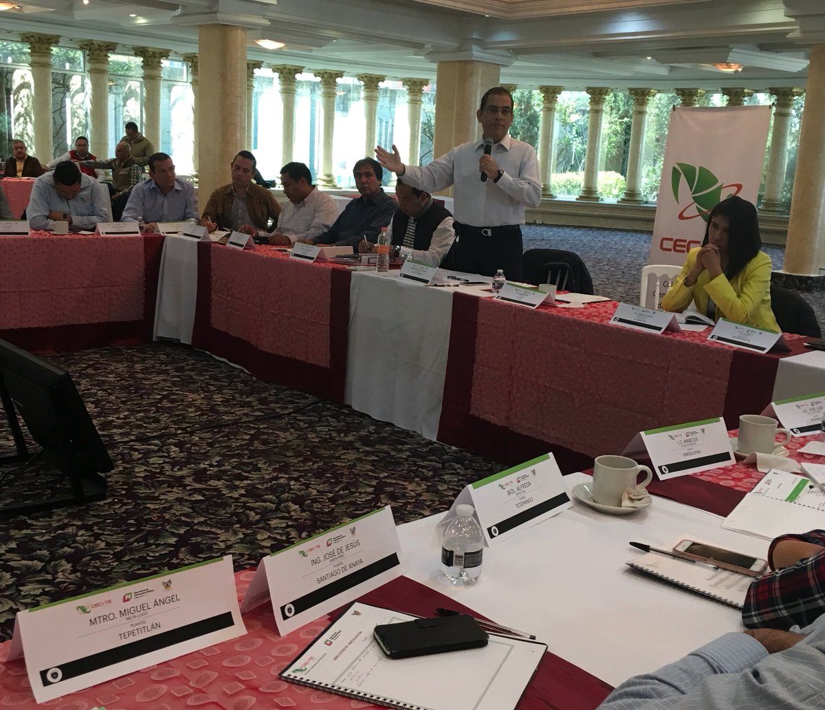 sarteaga4's tweet photo. Concluimos exitosamente Reunión con el Consejo Consultivo de directores @CECyTEHidalgo agradezco su compromiso | @omarfayad @sayonara2609 https://t.co/KeCnmH34fd