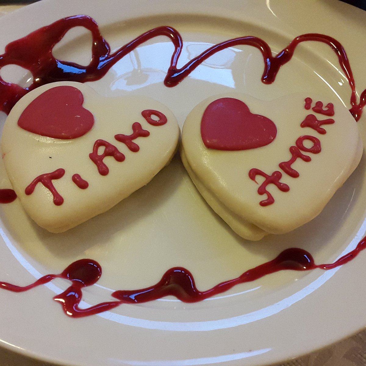 RISTORANTE CAVALIERI TAU ALTOPASCIO
Speciale  San Valentino 
Prenota il tuo tavolo al numero 0583 25131. 
Ti aspettiamo!!!!