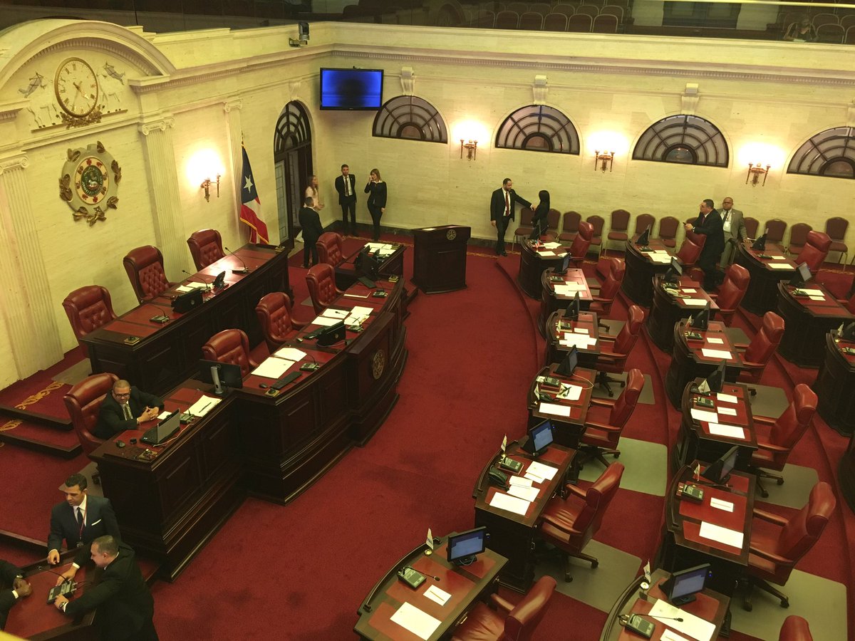 Limarys_Suarez's tweet photo. Aun sin comenzar la sesión del @SenadoPR donde HOY se discutirá el #PC675 de Emergencia Fiscal, #PC454 de Empleador Único. @cbenespanol https://t.co/gB2igLBhw8