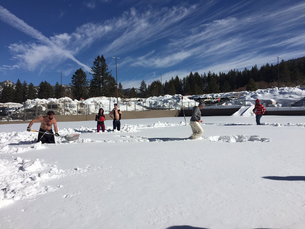 WAKA_Kickball's tweet photo. Carving out a base path for tomorrow's snow ball game #Tahoesnowfest2017 #gameovergameon https://t.co/mknLJjfEnE