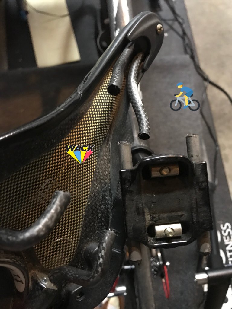 Mengebretson's tweet photo. Reminder not to trust carbon rails...and that it is better to have this happen at the start of a 200k, not during. https://t.co/Ht5cYWE28h