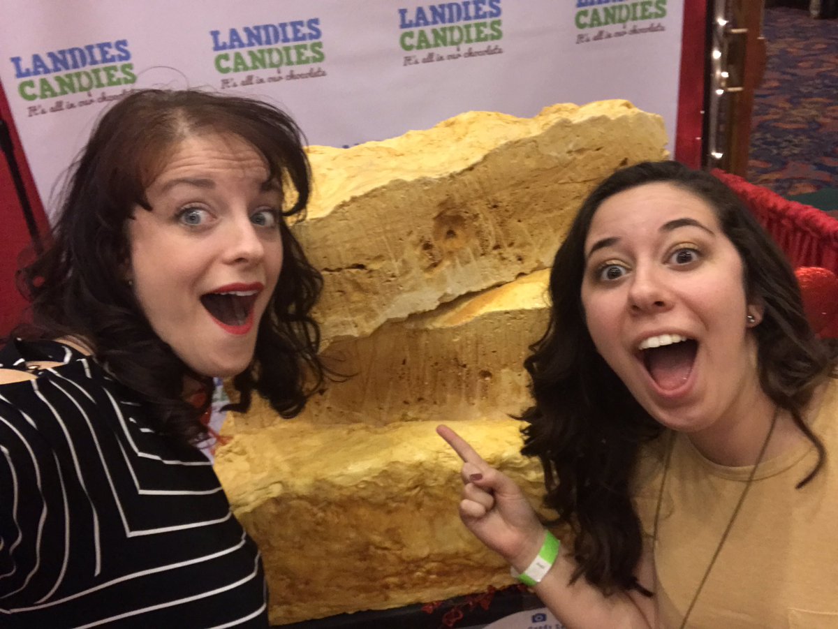 LOOK AT THIS SPONGE CANDY!! #LandiesCandies 🍫😍