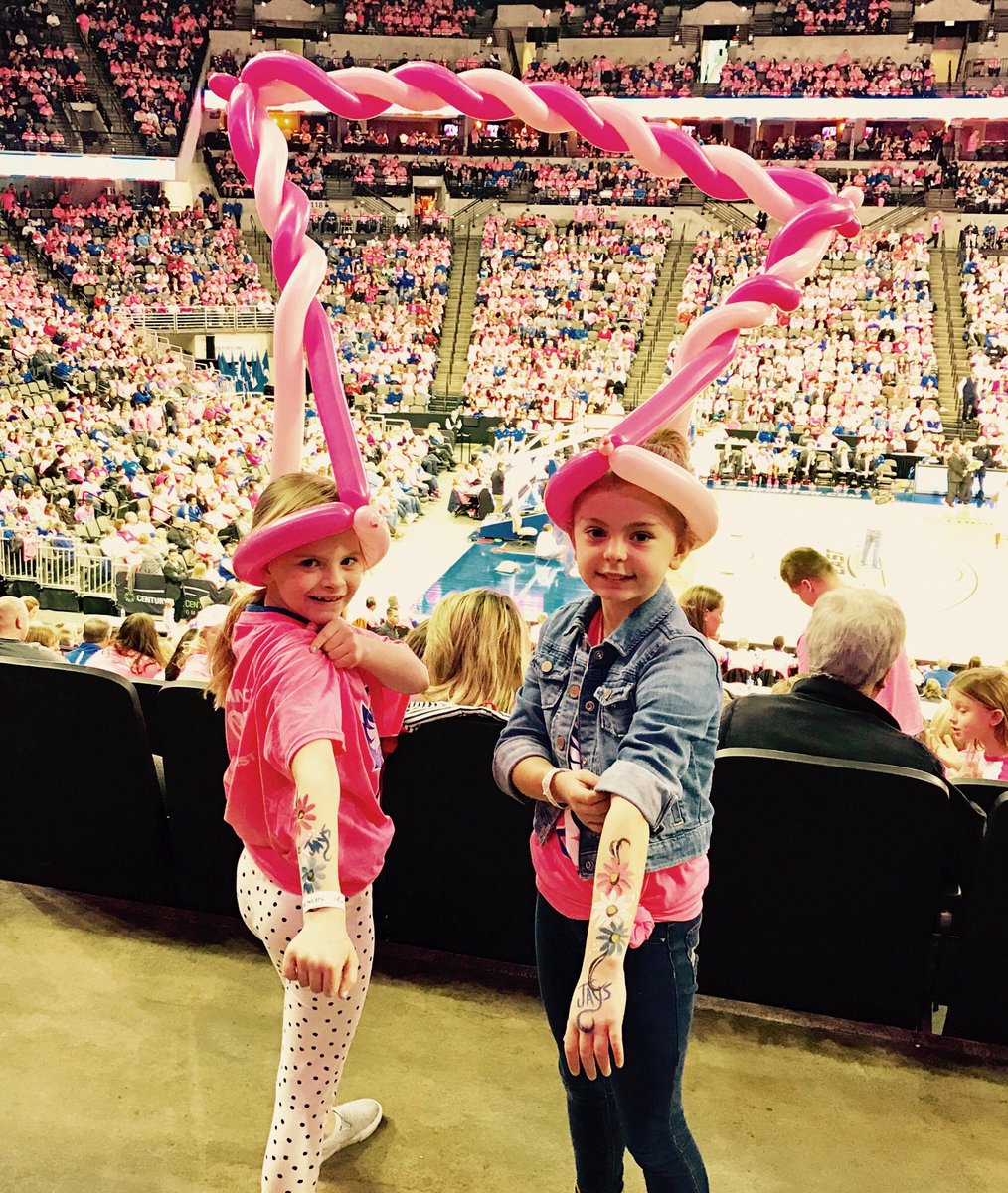 k_squared12's tweet photo. Balloon hat buddies! #gojays #pinkout #istandupfor https://t.co/pq5voZjzCs