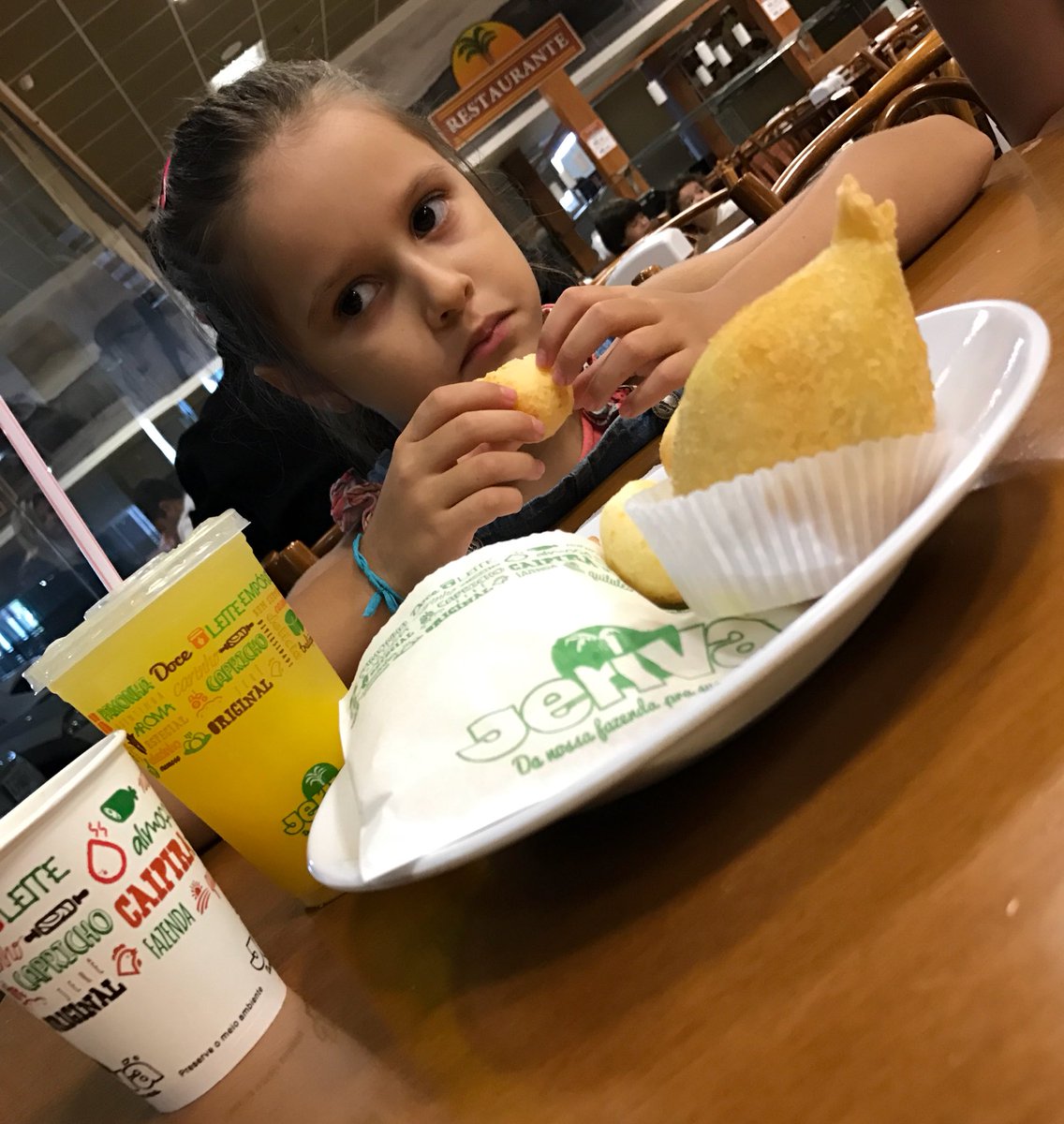 Hoje eu nem tô com fome. #Jerivá #LanchinhoDaÁrvore #TiraOOlho