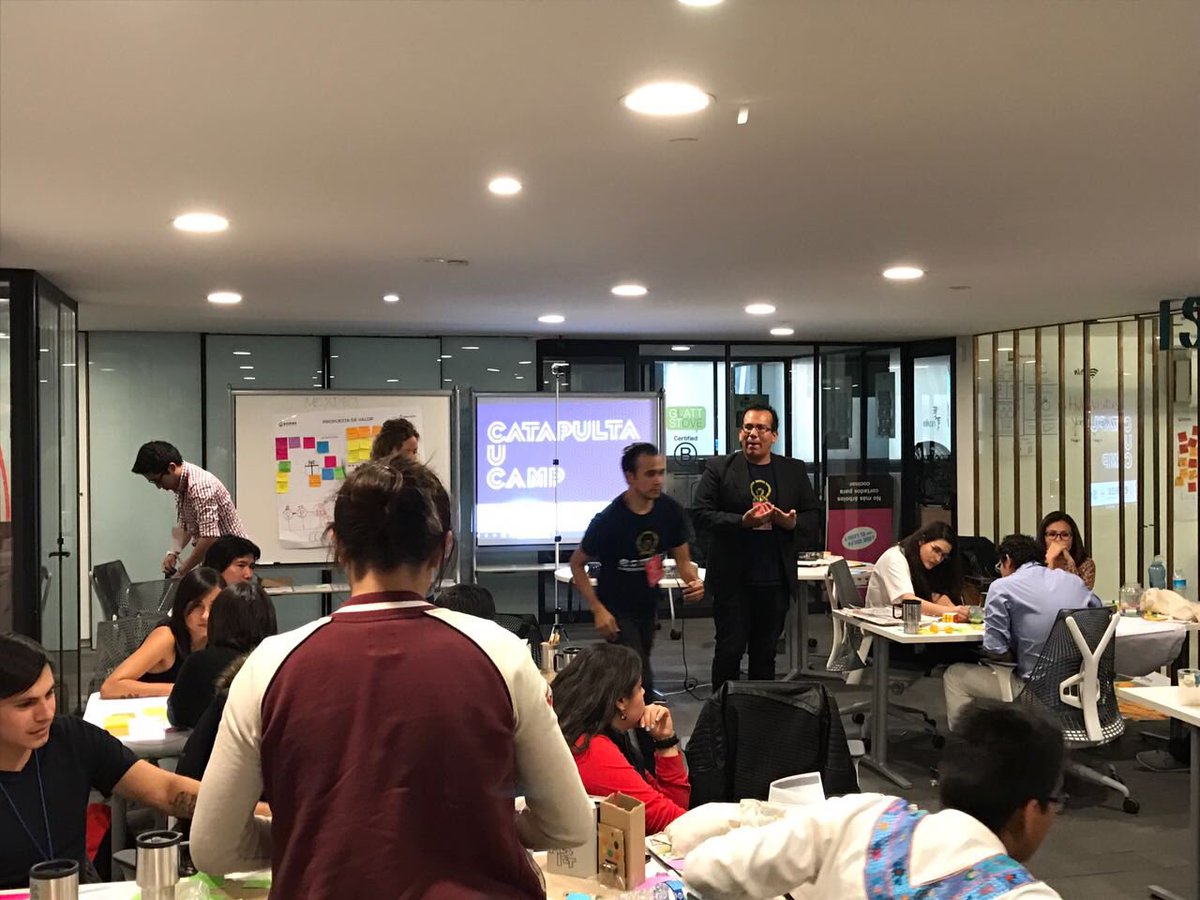 ¡Diseñando el México que queremos! Después de una tarde muy productiva, tendremos nuestro Meet &amp; Greet en <a href="/PanyCircoMxDF/">Pan y Circo</a> #CatapultaUCamp