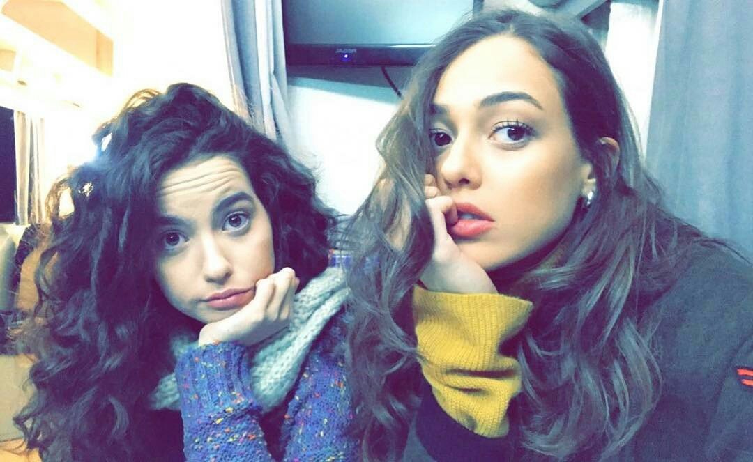 EzgiSnlerFan's tweet photo. Ezgi Şenler Instagram'da paylaştı.
"Doğum günü bile biter set bitmez temalı🙈"   @ezgisnlr #ezgişenler https://t.co/Jy55YwMeKn