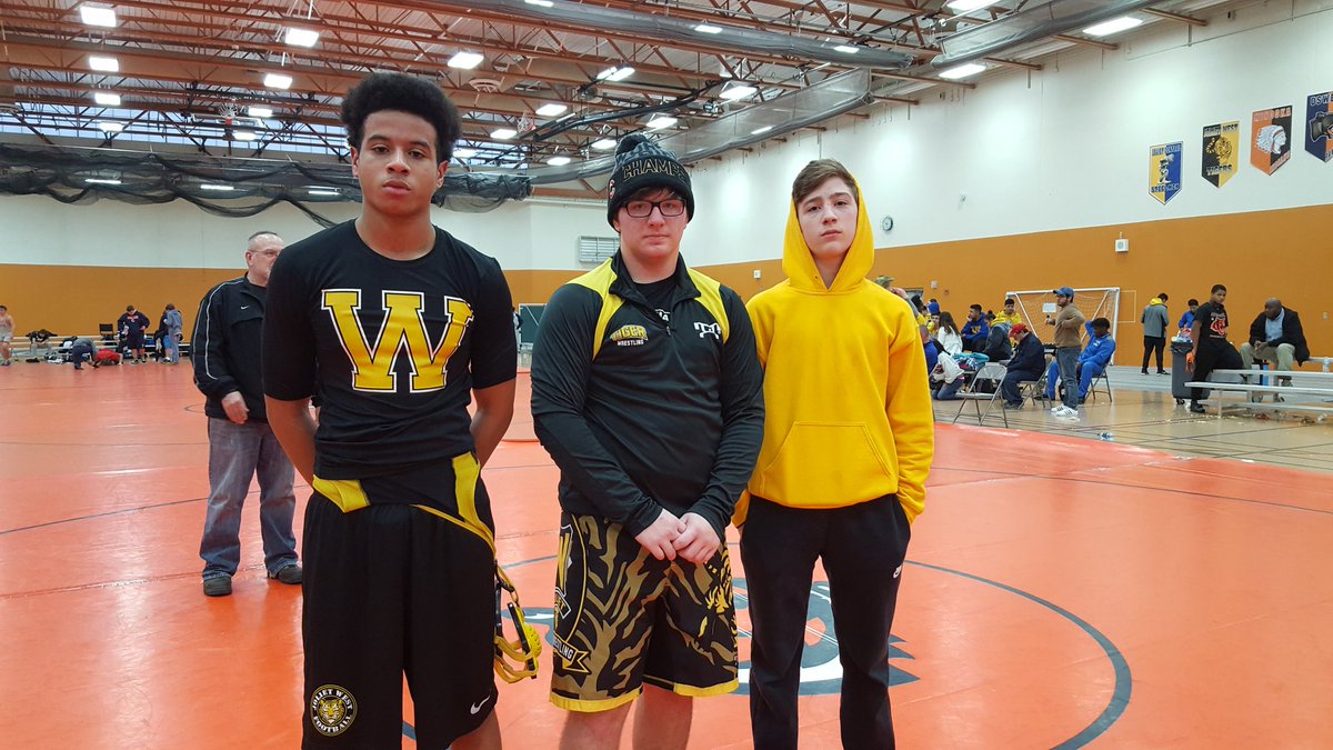 JolietWWrestle's tweet photo. JV @WrestlingSpc 
4th-126 Vince Panateri
3rd-145 Carvonta McTizic
4th-220 Cody Holford

#tigerpride https://t.co/havgQRAPFe