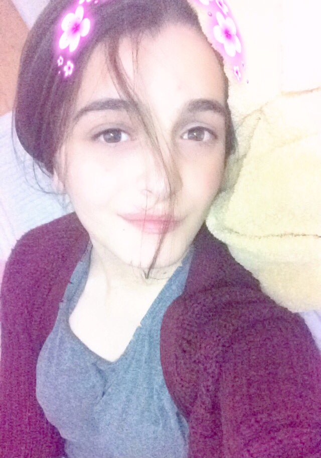 makyajsız fotoğraf atıyımda woaa ne kadar doğal kız desinler <a href="/zuleyhasr/">Züleyha Tunaboylu Sr.</a> <a href="/BeyzaSurmen/">Beyza</a>