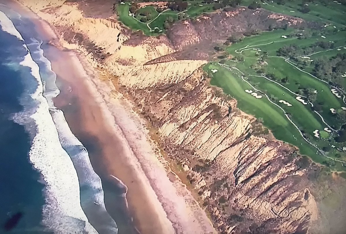 Espectacular day at the Farmers Insurance Open Torrey Pines Golf Course PGA Tour Golf 🏌 in La Jolla CA #LaJolla #torreypines