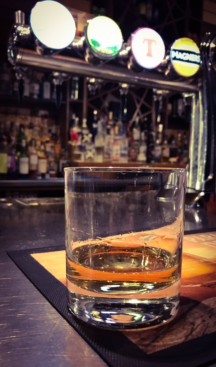 Letzter Abend in #Schottland und zum Abschied noch einen guten <a href="/TheGlenmorangie/">Glenmorangie</a>. Slàinte mhath 🥃
#slàinte #whisky #highlands #nordnordpott