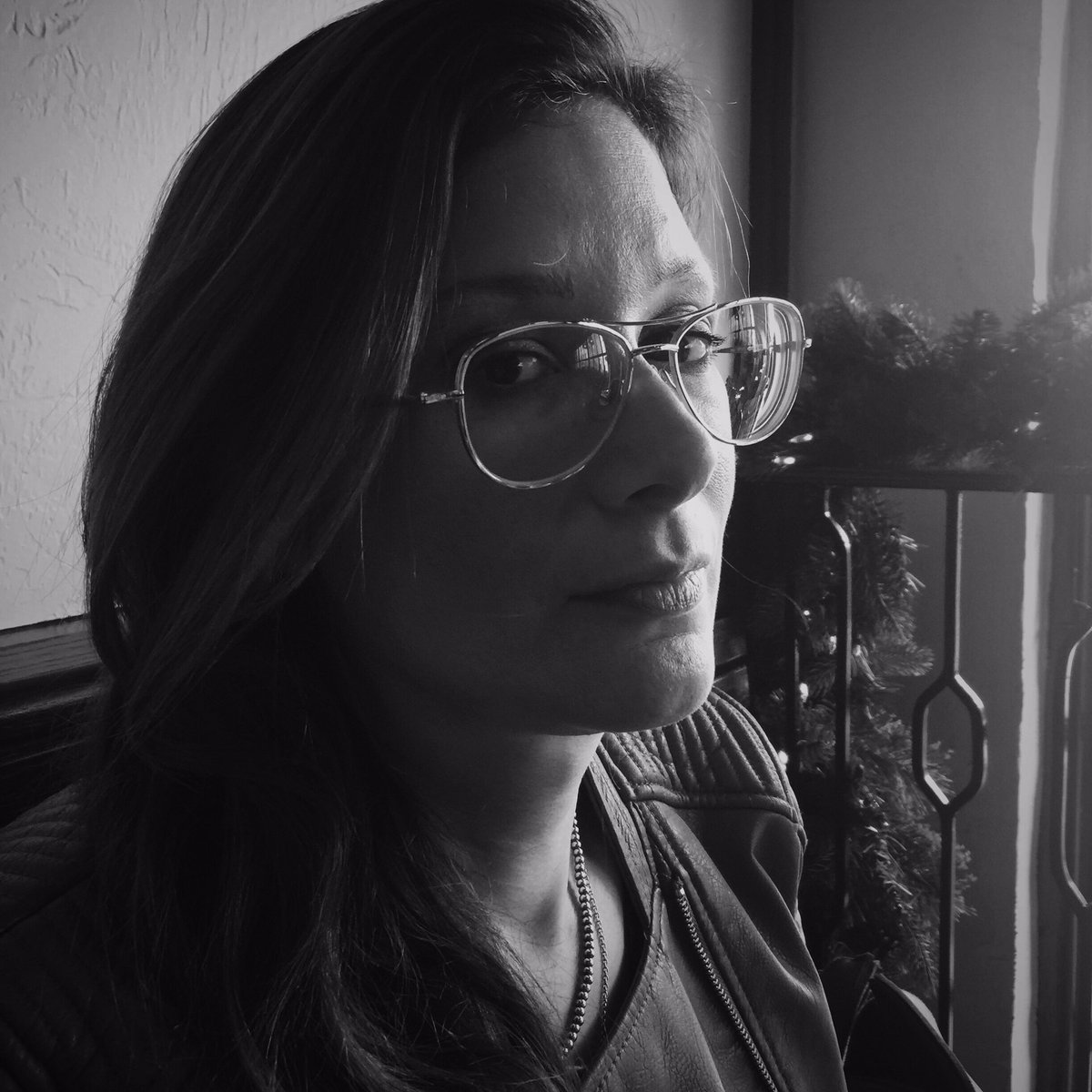 DoctorFreudSTAT's tweet photo. #Sideeyes #saturdaze https://t.co/Mhg9kNOvPO