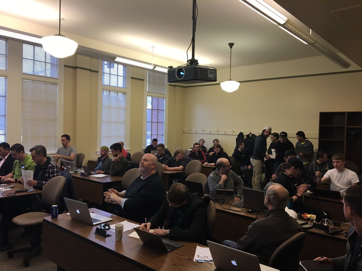 ignitecsg's tweet image. Let the judging begin! Coding Camp in Calgary with @longviewsystems @sait &amp;amp; @CiscoDevNet #CodeAllTheThings