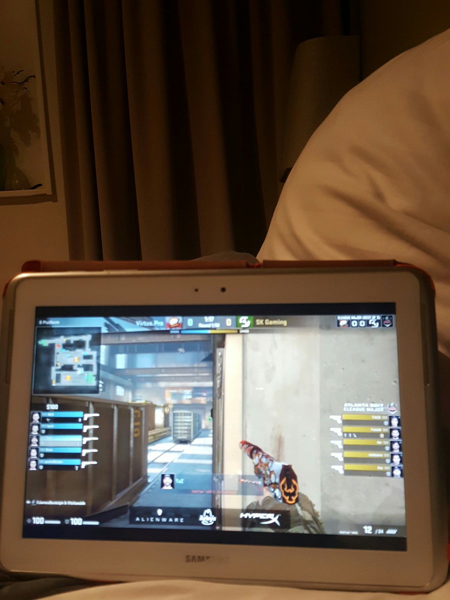 I'm the best company for vacations...Saturday night...At Amsterdam...#andyesistillhavefriends #vamosbrazil