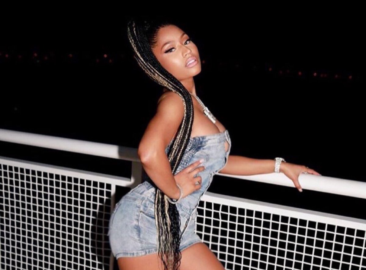 greengeorgee's tweet photo. The baddest 💯❤ @NICKIMINAJ
#islandgirl #barbiechain #nickiminaj #boyz #barbz #alwaysslayin https://t.co/BWBSsOknwl