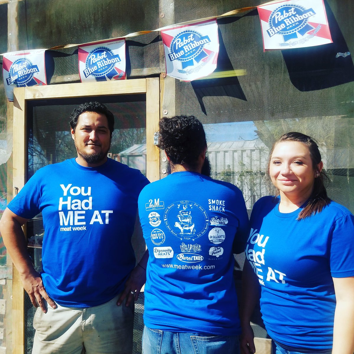 meatweeksatx's tweet photo. .@pitmaster_emo & the mrs. from @kingshwybrewnq looking mighty fine in their #MeatWeekSA 2017 tour tees! https://t.co/jyRISUQihL