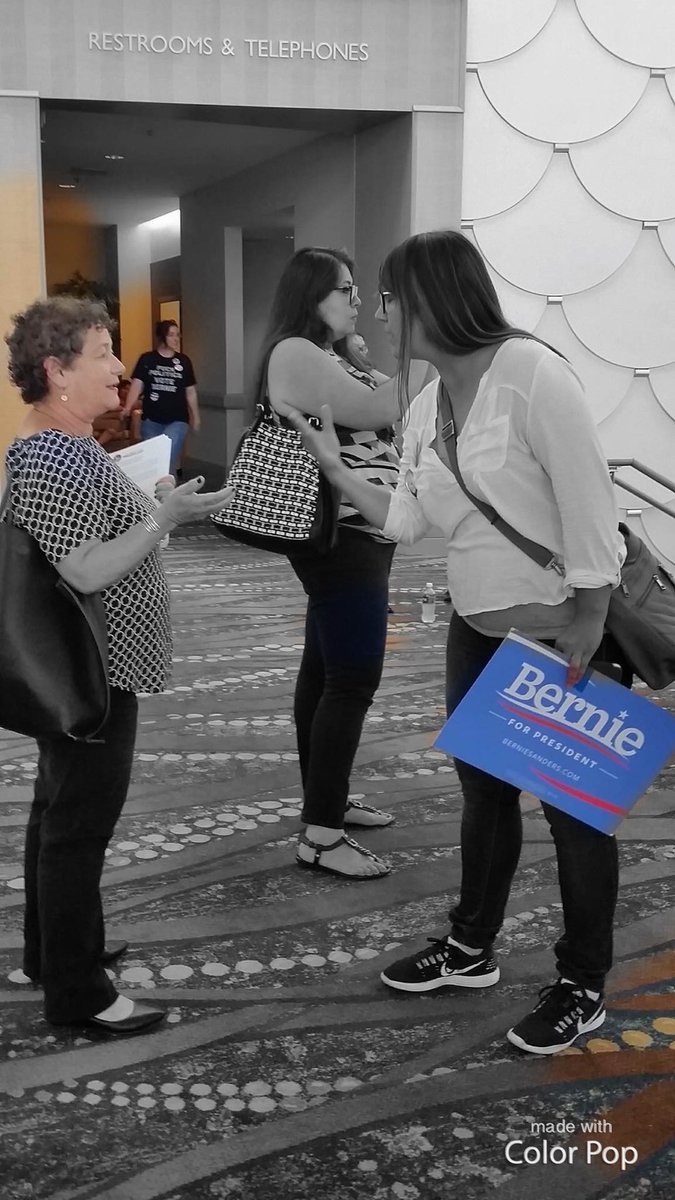 RiaRose88's tweet photo. Hopefully both sides can resolve their differences and work together. But some HRC supporters were so rigid https://t.co/BWnSkHC6KB