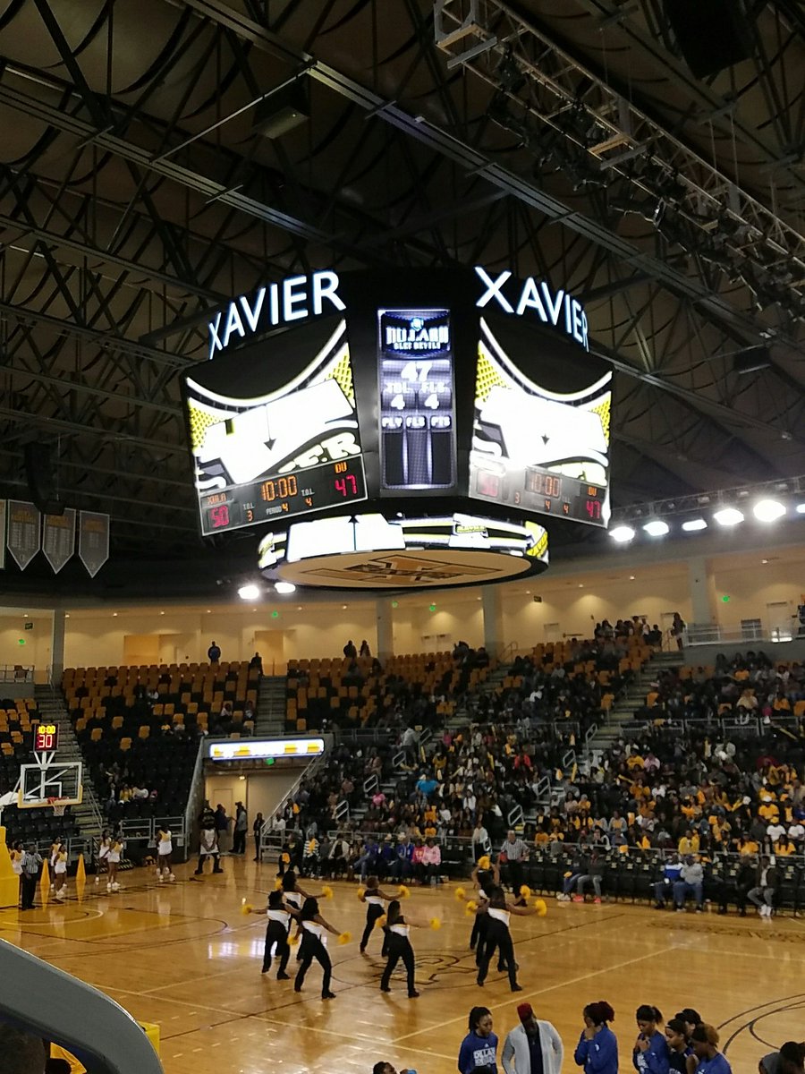 GeauxDU's tweet photo. At the end of Q3, @xulagold leads @du1869 50-47 #crosstownclassic #geauxbleu #mydu #dillard #ladybleudevils @gulfcoastaconf #gcac #naia https://t.co/PjZ4AcqyXa