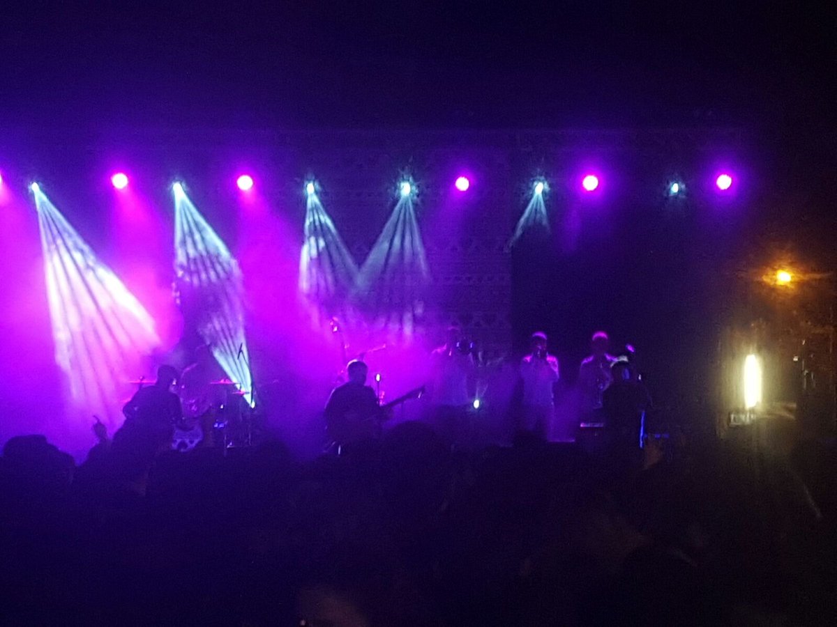 Girona_Cat's tweet photo. El concert d'@OquesGrasses s'ha reprès amb normalitat. Pots gaudir d'un ambient festiu a la plaça Salvador Espriu #Girona10 https://t.co/QP7zhUPQnP