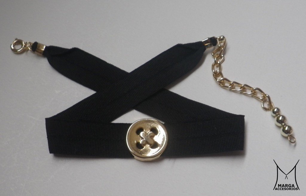MargaAccesorios's tweet photo. Choker #Choker #ilovecats #fashion #usa #japon #japonesas #venezuelan #Venezuela #radiant #talentonacional #Iloveit https://t.co/PyegMzASG6