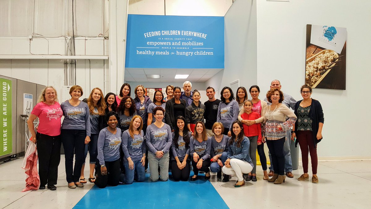 Fuelupwithcindy's tweet photo. FAND packed 1275 meals at Feeding Children Everywhere!
#endinghunger https://t.co/MKWrD6WAwf