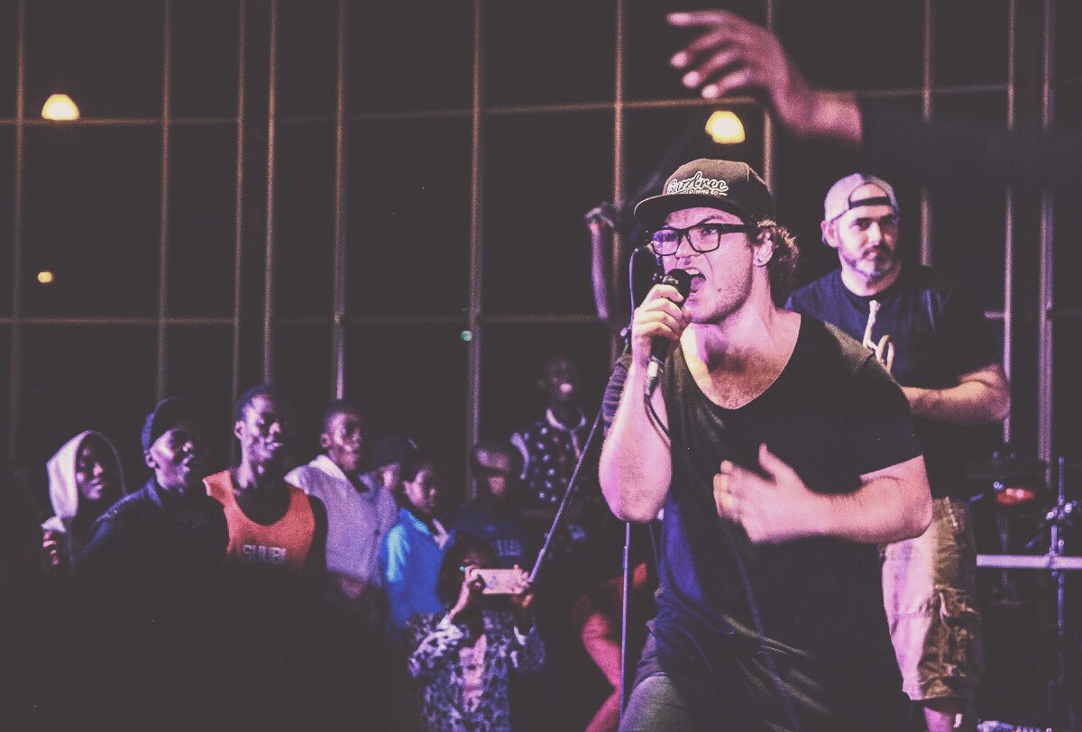 BuzztreeClothCo's tweet image. On stage with @jasonedrich reppin' the Original Buzztree Snapback 🤘🏻🎤