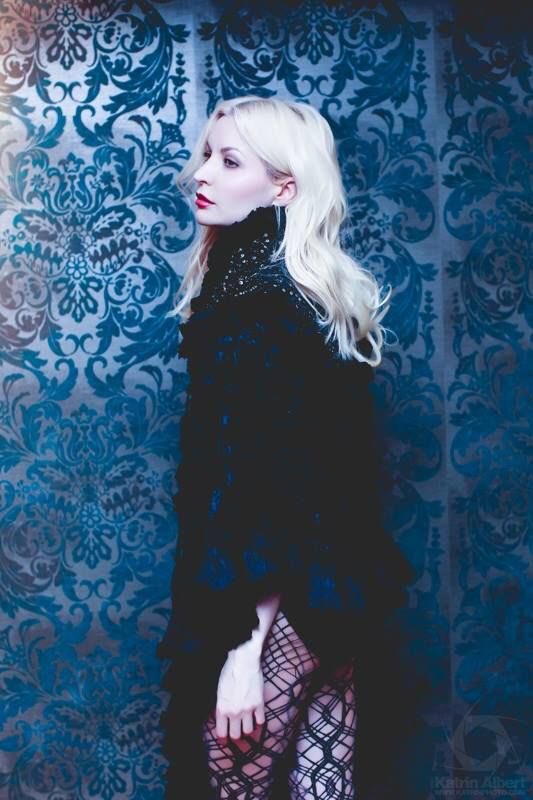 neverthebridecl's tweet photo. Jennie Vee wearing Never The Bride https://t.co/bi5ulHsTIb