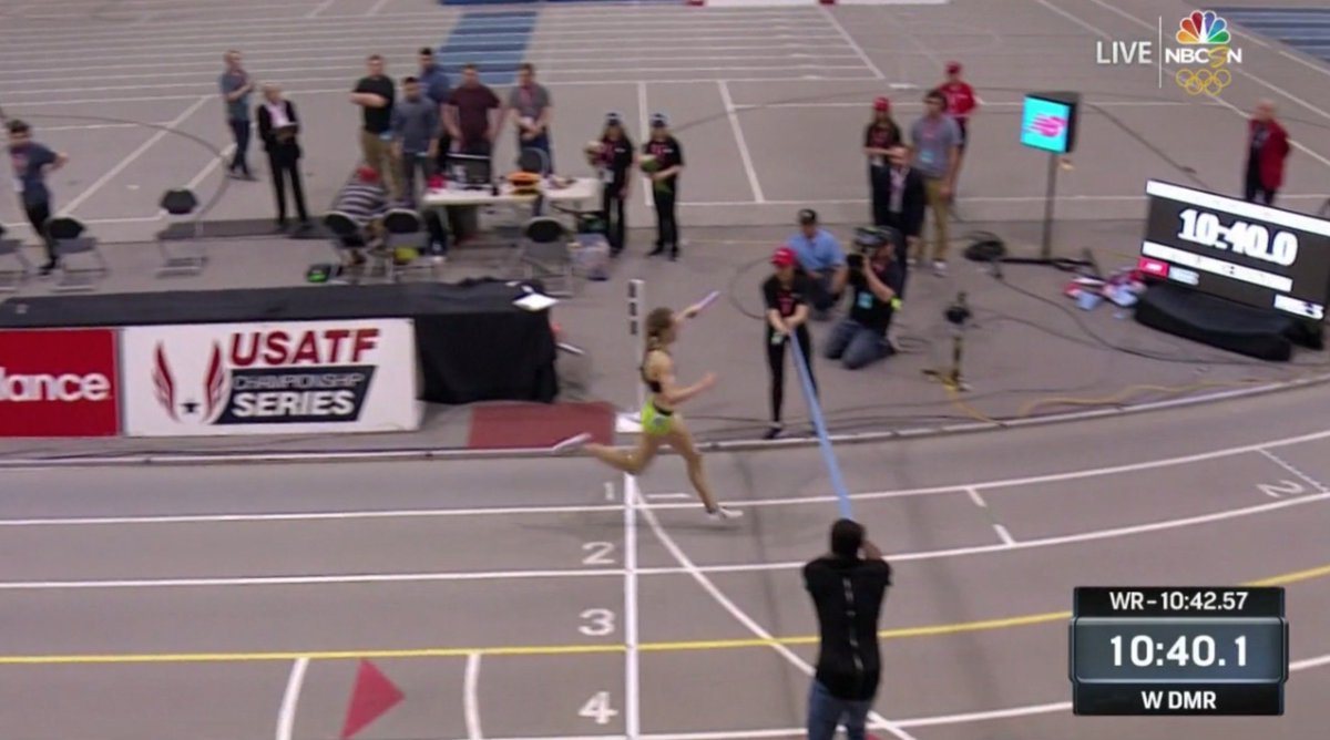CrossProb's tweet photo. NEW WORLD RECORDS

Womens DMR - 10:40.31, Emma Coburn, Sydney McLaughlin, Brenda Martinez, Jenny Simpson 

Mens 600m - 1:14.91, Cas Loxsom https://t.co/usiVo6g5vk