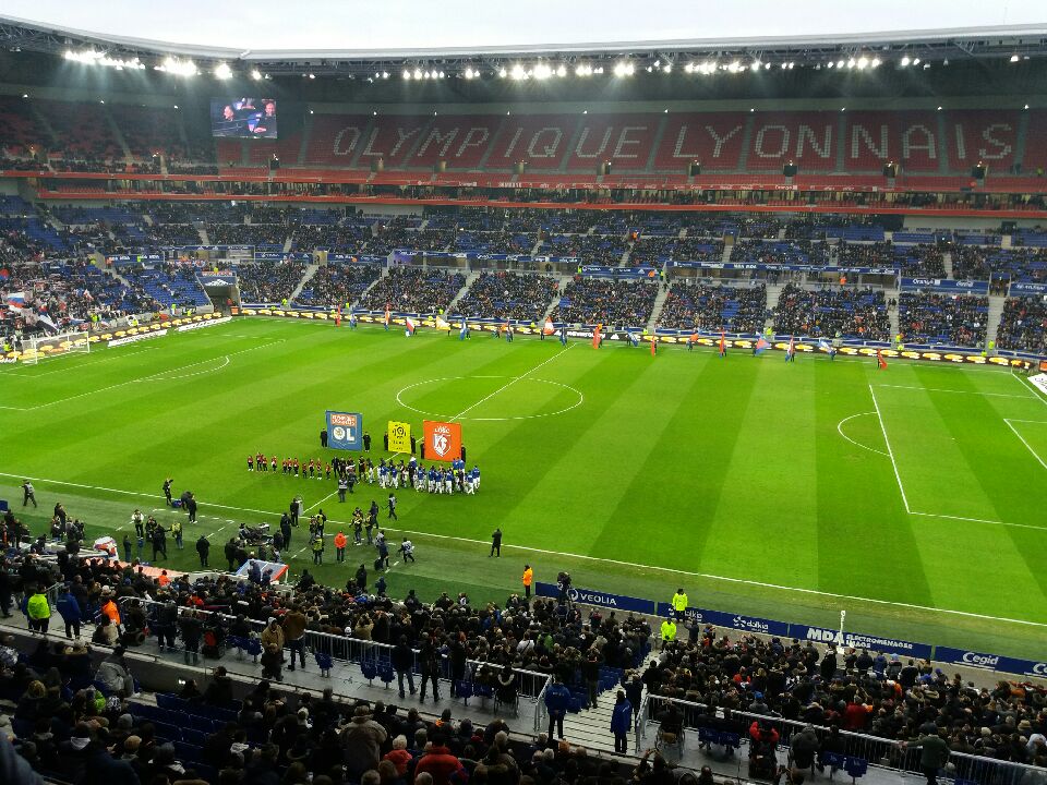 AlexBenzemister's tweet photo. Malgré la defaite , j'etais bien en loge aujourd'hui ... 💙❤⚽ @ParcOL @OL #OLLOSC https://t.co/A1d80VRsSi
