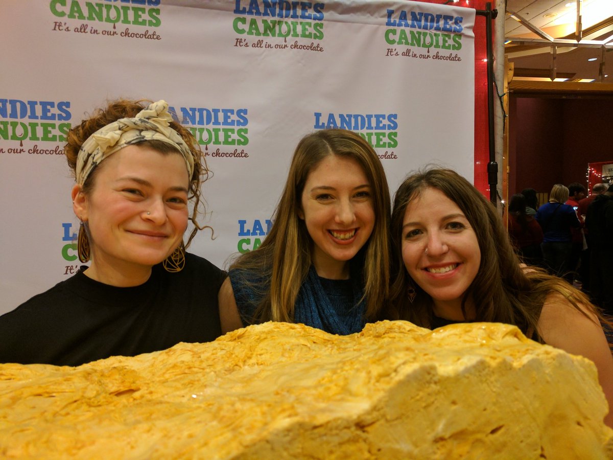 I've never knew it was possible to make sponge candy this BIG! Having a blast at Wine and Chocolate Fest. #landiescandies <a href="/LandiesCandies/">Landies Candies</a>