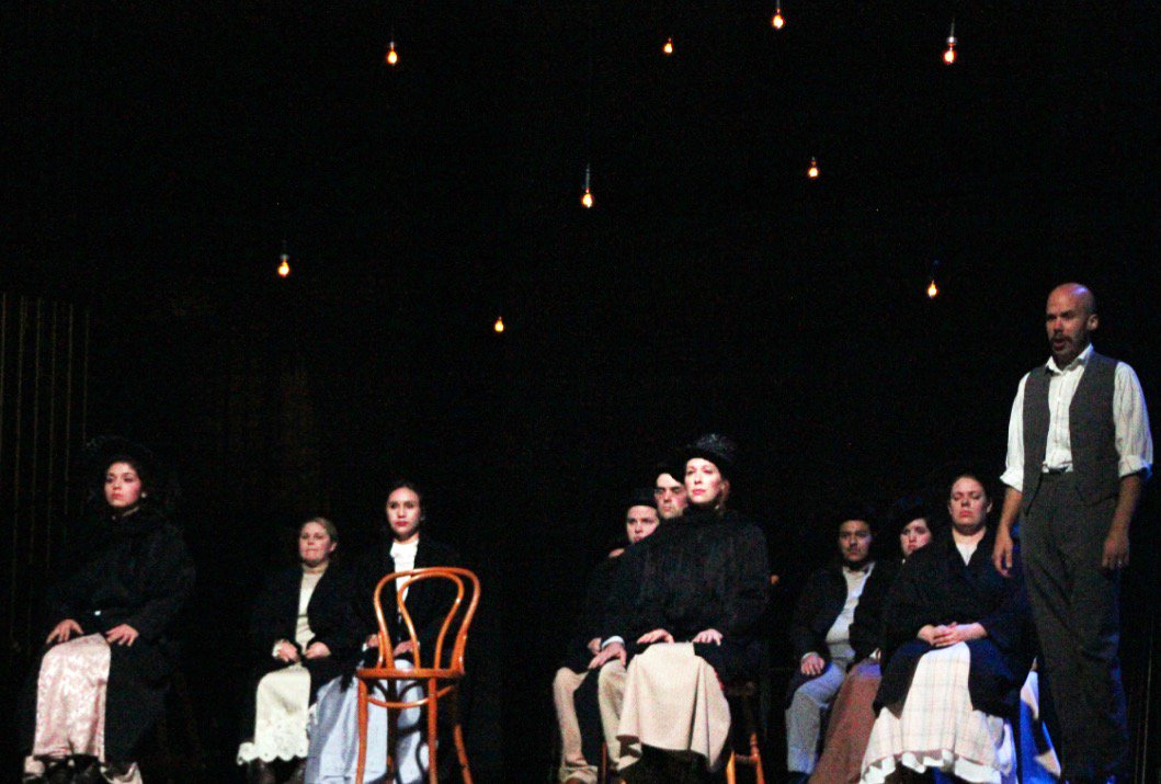 FresnoOpera's tweet photo. Those lights. Act 1 https://t.co/A3PYbll4TX