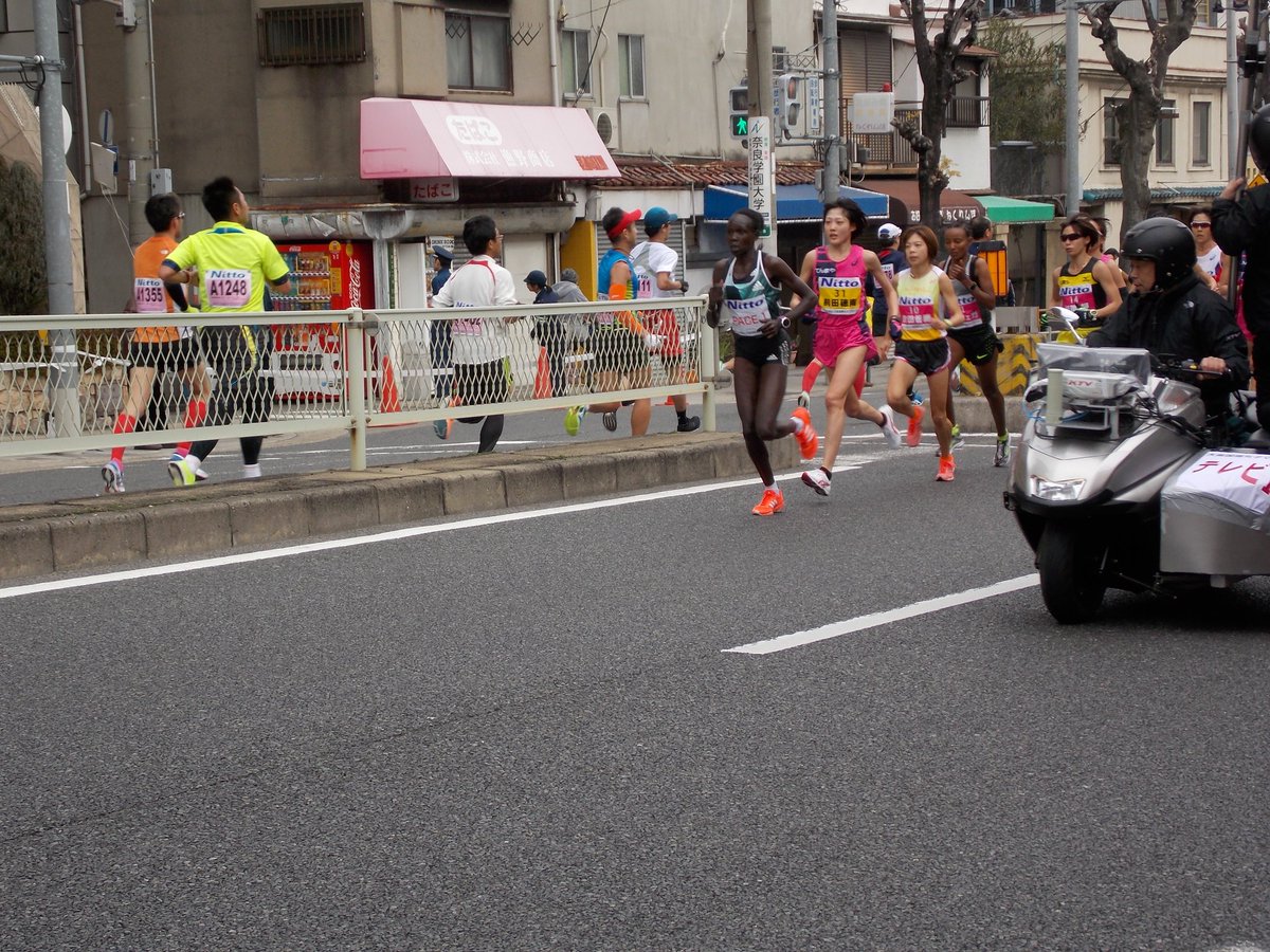 大阪国際女子マラソン 中継中にthe Alfeeの曲が流れ Twitter上で一部のにわか視聴者から不満続出 そもそも30年前からの恒例なんですが Togetter 大阪国際女子マラソン 中継中にthe Alfeeの曲が流れ Twitter上で一部のにわか視聴者から不満続出 そもそも30年前からの恒例なんですが Togetter