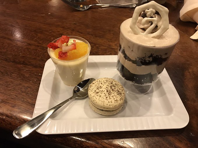 View image on Twitter