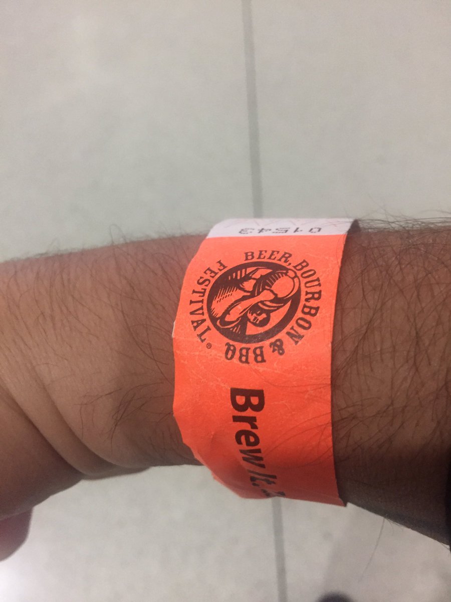 TheGameHuntah's tweet photo. Ready to pass security at JFK airport and still wearing my @BeerBourbonBBQ bracelet ! #proud #bbqrocks #hereigoLondon https://t.co/MTys6oGWbj
