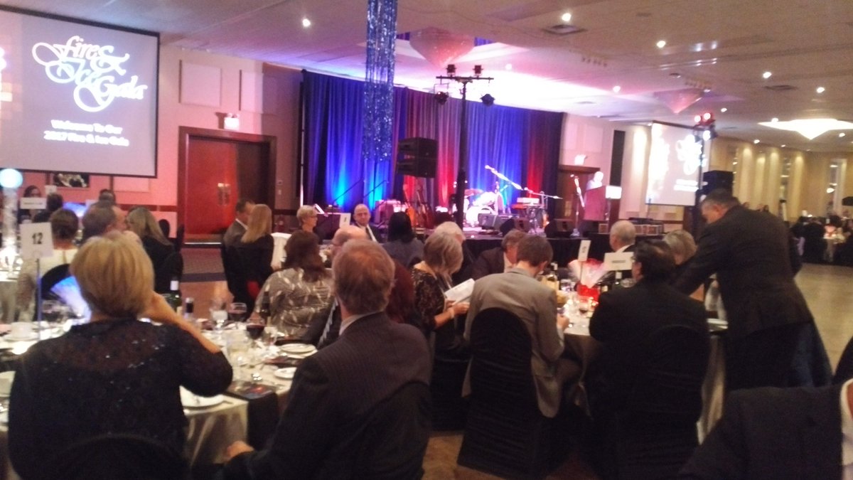berryonline's tweet photo. A tremendous turnout at @Bingemans tonight for the 14th annual @LeadershipWR #FireAndIceGala! The always awesome @farwell_WR is MC'ing! https://t.co/3zRkEWW8cC