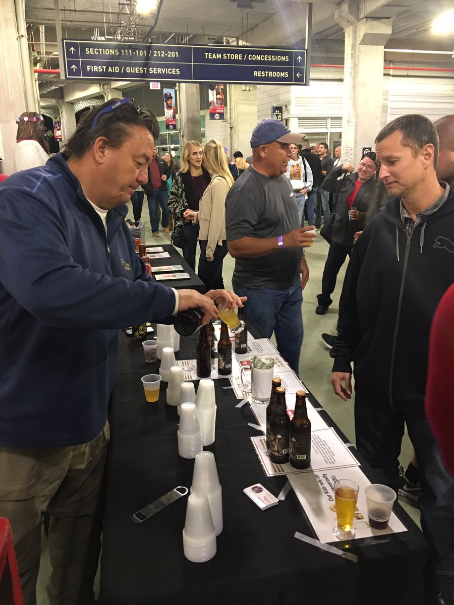 MightyMussels's tweet photo. #MiracleBFOB is in full swing! There's still plenty of beer left! Come enjoy #SamplesSamplesSamples 🍺😋 https://t.co/sKTEPCz96d