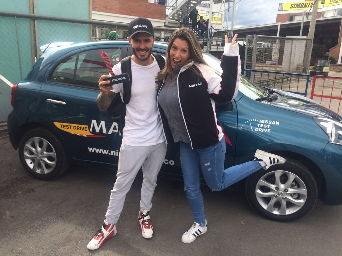Así celebró el equipo Nissan el 3er lugar de <a href="/TatanMejia/">Tatan Mejía</a> en la 4ta válida de la #CopaNissanMarch <a href="/DANIELLADONADO/">DANIELLA DONADO</a>