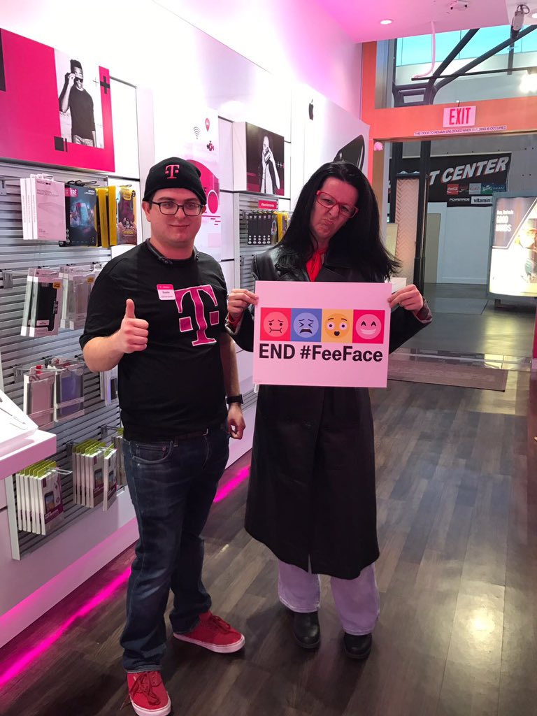 Andrew_Graff's tweet photo. Dustin from Oviedo Mall freeing another customer and bundled in a Sync Up drive! #EndFeeFace @stevebitto @m_wan4life @cjgreentx https://t.co/H6FcMUGqpV