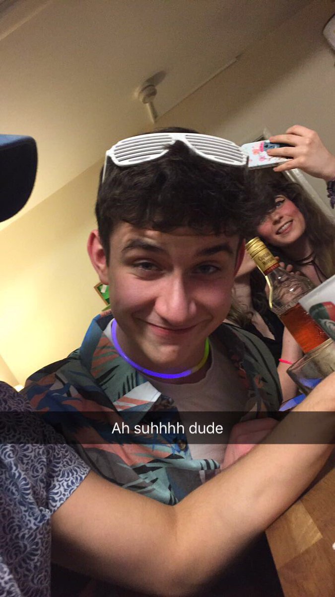 INazGFX's tweet photo. Send Nudes #trentclimax https://t.co/5NZQKBbU6m
