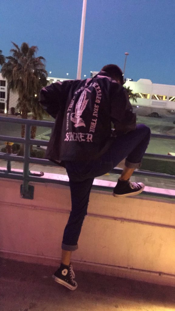 bojorquezka14's tweet photo. 1 RT = R.i.p Kevin 😞🙌🏼😍✨ https://t.co/ZWYzCAvwnH