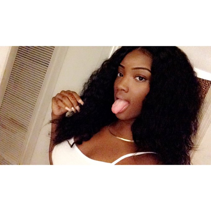 Watch Ri 🤪's leaked NSFW photo on TwXstars