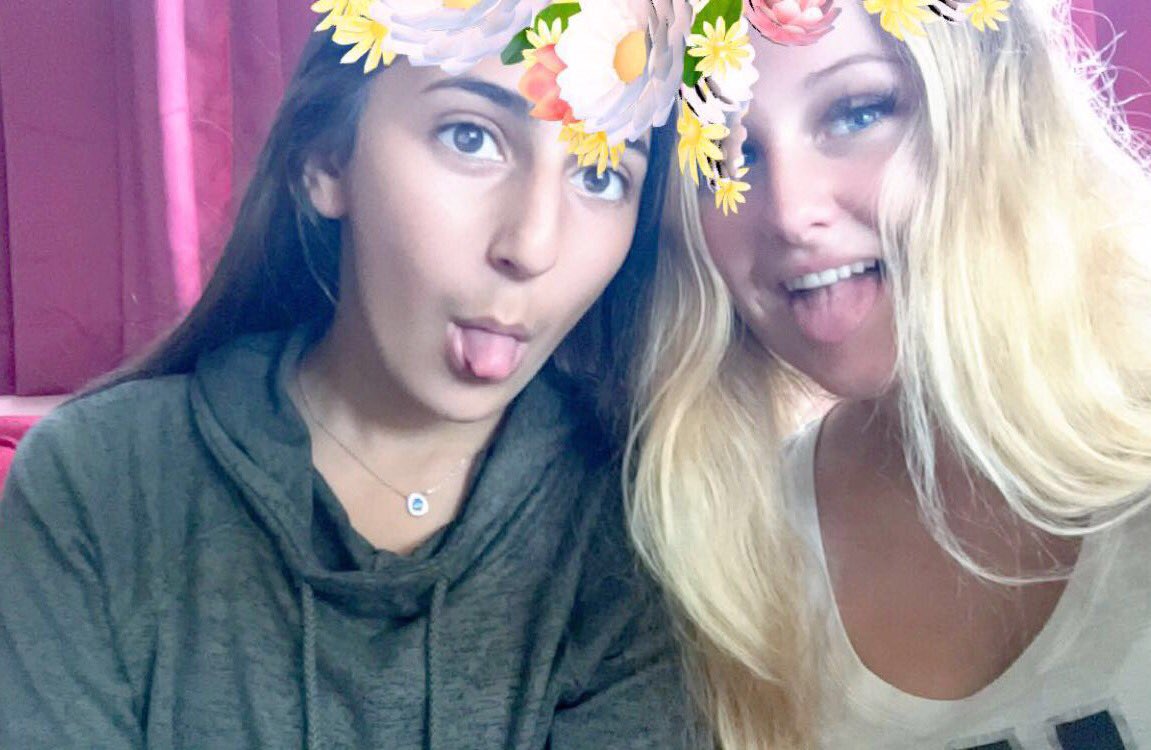 dbdbdbdbdbdvd's tweet photo. HAPPY LATE BIRTHDAY TO MY BEST FRIEND bcz im a horrible best friend and forgot to post it on her birthday #july18 #illremembernexttime https://t.co/XWjiOU5NCY