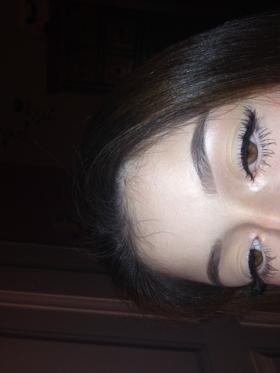 haleyxchelle's tweet photo. super simple look tonight; i'm OBSESSED with these lashes though π€ @Ardell_Lashes #studioeffects #demiwispies https://t.co/twaJKlkWM1