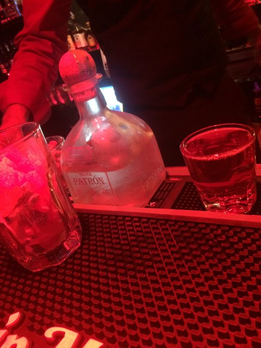 Hmmmmm I think this is gunna be a fun night! Come have a drink with me @ShowgirlIII https://t.co/nNh<a href="/tag/minions"class="tags"><span>#minions</span></a>
