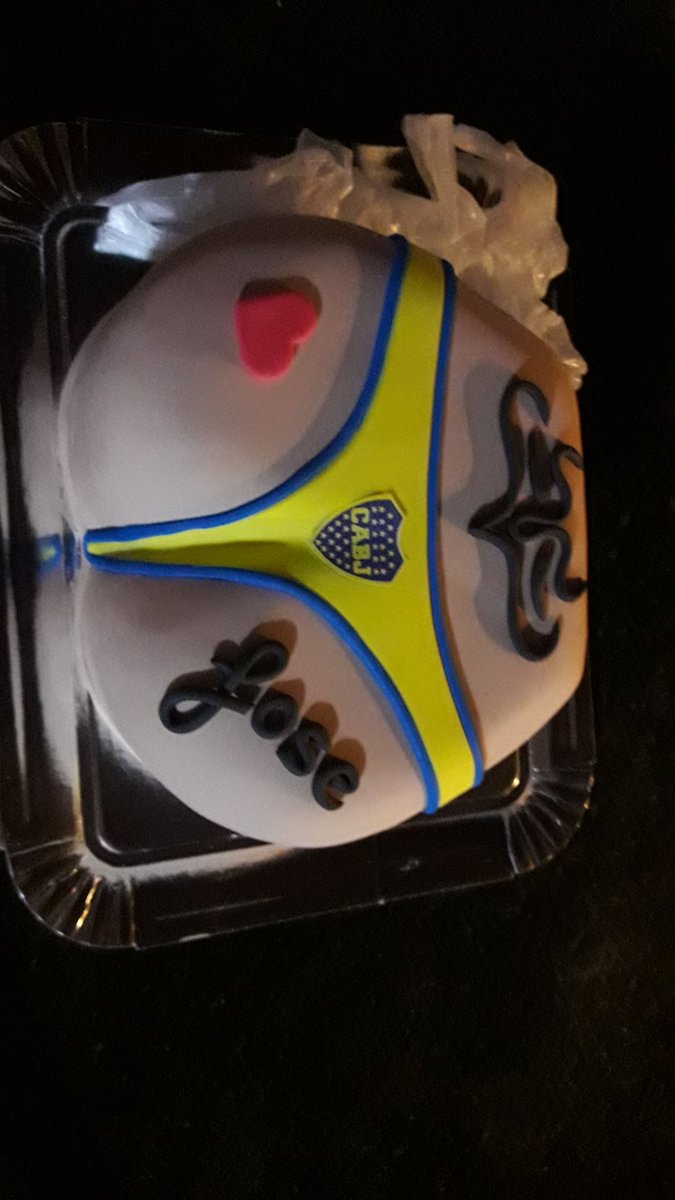 Solcanton14's tweet photo. Alta tortaaa 🤗🤗
#culoo #boca https://t.co/UOVi5HNJHb