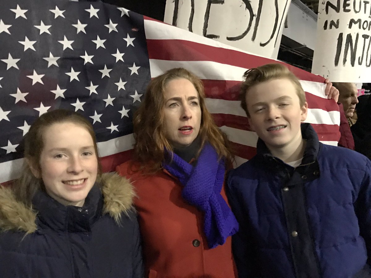 BridgetGainer's tweet photo. No hate no fear. Teaching our sons and daughters to stand up for what's right. https://t.co/EJCT6BjGNQ